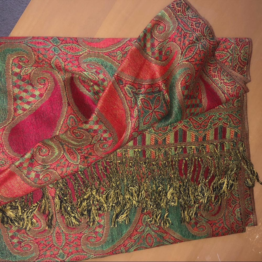 Pashmina - Picture 2 of 3